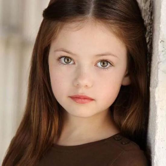 MACKENZIE FOY